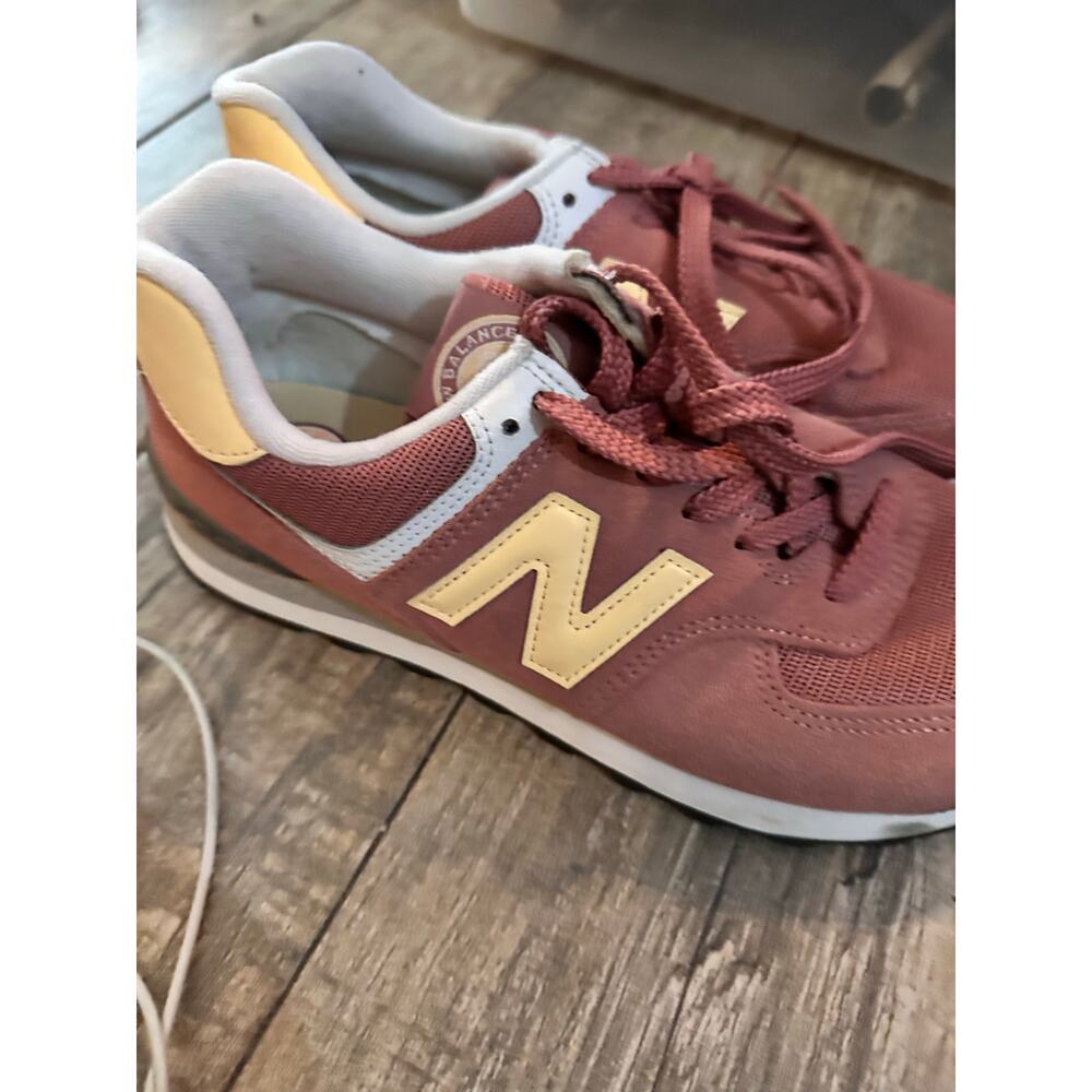 New Balance 574 Women's Pink & Yellow Suede Athletic Sneaker Shoes Size 9 - Picture 9 of 10